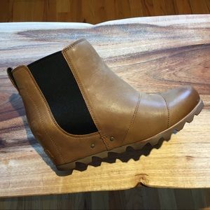 Sorel Chelsea wedges sz12